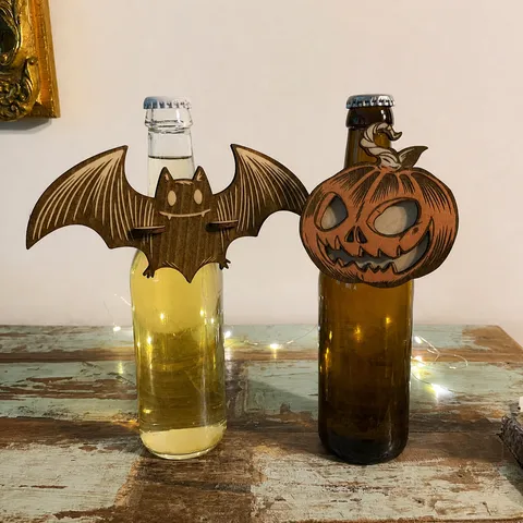 Halloween Wooden Wine Bottle Pendant Bat Skull Pumpkin Ornament Festival Prop