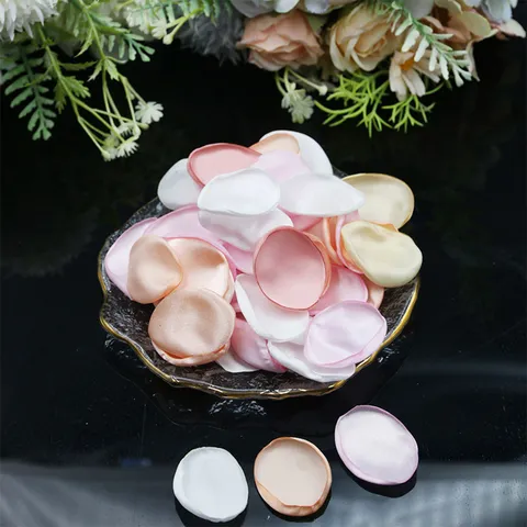 Artificial Rose Petals Fake Flower Petals For Wedding Party Decoration DIY Crafts Romantic Table Scatter