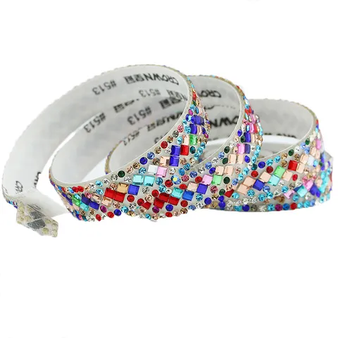 Ruban de Strass en Verre Polyester Bordure en Cristal Autoadhésif pour Décoration Maison Bricolage Couture de Vêtement