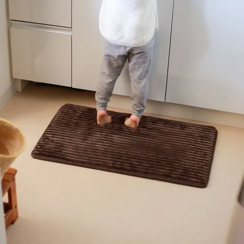 Tapis de Sol Rayé en Flanelle Épaissie de Style Japonais Absorbant Antidérapant pour Salon Salle de Bain