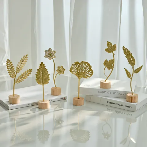 Nordic Light Luxury Iron Plant Leaf Ornaments With Wooden Base Gold Navy Blue Ginkgo Maple Leaf Desktop Crafts Home Decor Accents Ornaments
