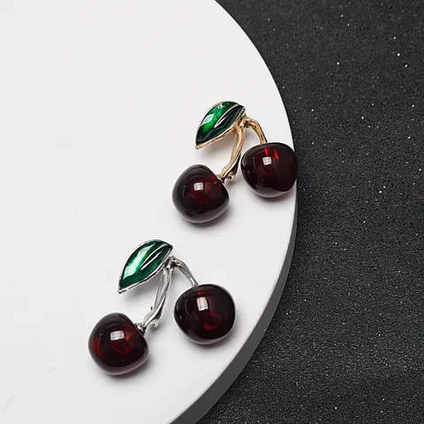 Creative Fashion Cherry Brooch Minimalist Fruit Versatile Suit Apparel Corsage Alloy Pin Jewelry