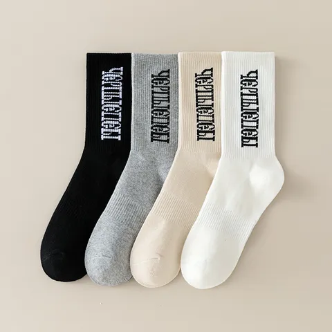 Unisex Casual Cotton Crew Socken Letter Pattern Comfort Breathable Daily Wear Fashion Socks For Men And Women