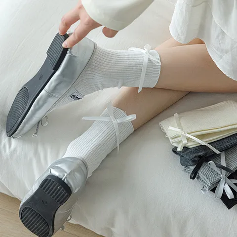 Women's Casual Cotton Mid-Calf Socks Solid Color Cute Bow Back Breathable Sweat-Absorbent Fashion Hosiery Daily Wear