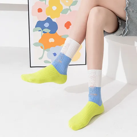 Women Casual Cotton Blend Color Block Distressed Crew Socks Spring Summer Breathable Fashion Casual Sock