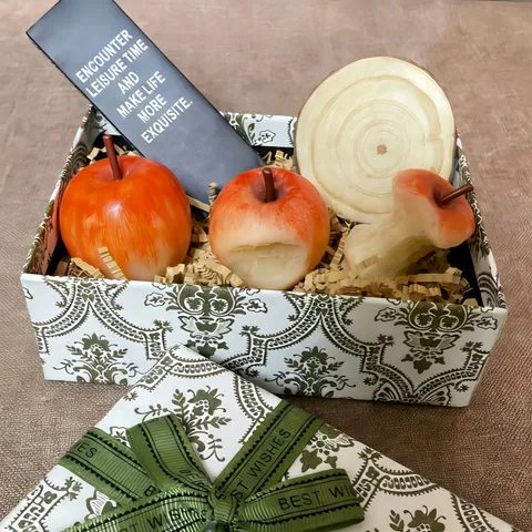 Hand Painted Apple Shaped Scented Candle Soy Wax Blend Creative Simulation Fruit Aroma Candle Home Decor Holiday Gift