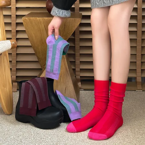 Women Fashion Vertical Striped Mid Calf Socks Colorblocked Casual Cotton Blend Slouch Socks Retro Winter Hosiery