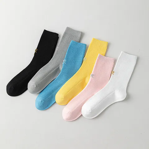 Women's Casual Cotton Slouch Socks Cute Butterfly Embroidered Mid-Calf Crew Socks Breathable Soft Fashion Hosiery