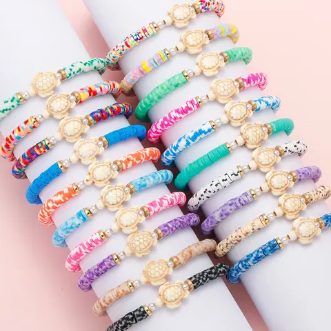 Handgefertigtes Boho Polymerton Heishi Perlen Elastisches Armband Bunter Schildkröte Anhänger Sommer Strand Schmuck Damen
