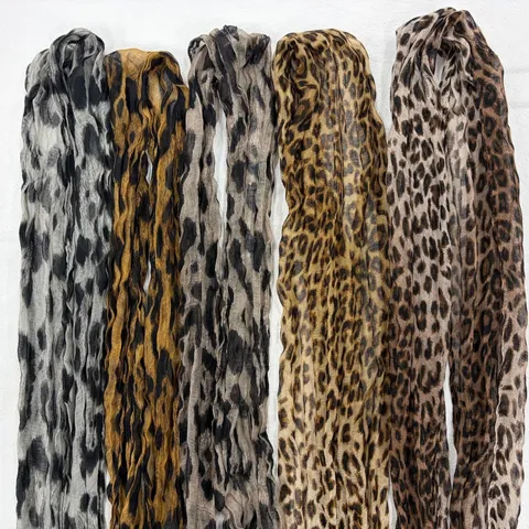 Mujeres Retro Estampado Leopardo Lunares Poliéster Bufanda Ligera Plisada Largo Chal Protección Cuello Bufanda