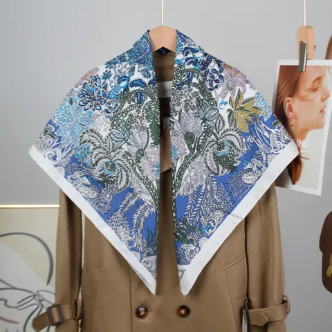 Pañuelo Cuadrado de Satén de Moda para Mujer Estampado Floral Vintage Chic Fular Elegante para Cabello
