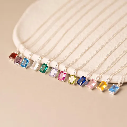 Collier Pendentif Carré de Sucre en Zirconia Plaqué Or 18K Cuivre Chaîne de Clavicule pour Femmes Bijoux Géométriques