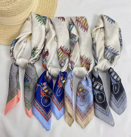 Vintage Carriage Sketch Satin Polyester Square Scarf For Women Elegant Print Neck Scarf Soft Silk-Like Bandana Head Scarf Wraps