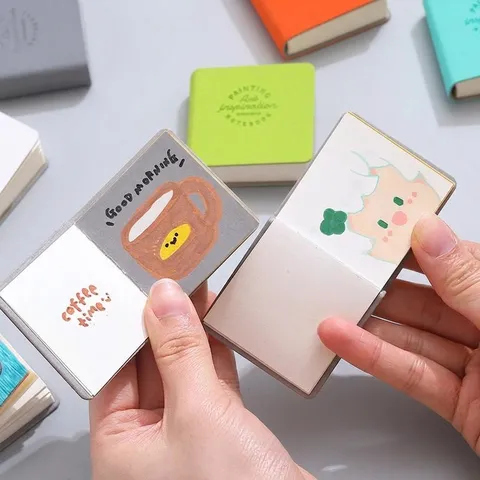 Mini Taccuino da Tasca in Pelle PU Carta Acrilica Ispessita Libro da Disegno Quadrato Diario Artistico Portatile per Disegno