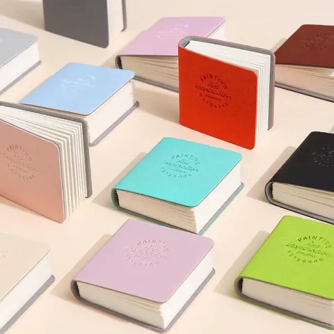 Mini Taccuino da Tasca in Pelle PU Carta Acrilica Ispessita Libro da Disegno Quadrato Diario Artistico Portatile per Disegno