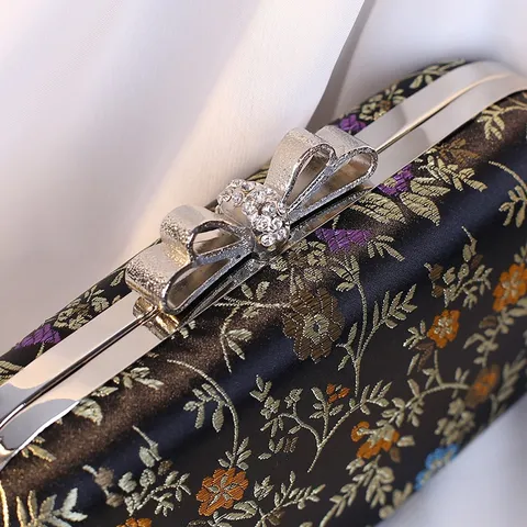 Vintage Gestickte Abendtasche Mit Strass Schmetterlingsverschluss Satin Floral Clutch Handtasche Für Damen Hochzeit Party Bankett