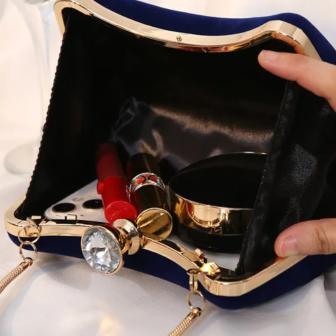 Elegante Samt Abendtasche Mit Muschelform Großem Strass-Verschluss Und Goldener Kette Für Damen Gala Hochzeit Party Handtasche