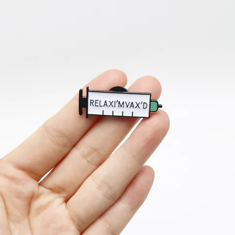 Fun Cartoon Medical Syringe Enamel Brooch Pin Alloy Relax I'm Vax'd Lettering Lapel Pin For Doctors Nurses Daily Jewelry