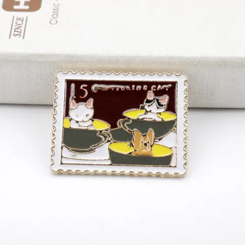 Cartoon Katze Kaffeetasse Briefmarke Emaille Brosche Pin Süße Briefmarke Katze Abzeichen Anstecknadel Schmuck Für Tasche Rucksack