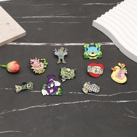 Cartoon Kreativ Dollar Geldschein Emaille Pin Abzeichen Hip Hop Geldsack Ente Sparschwein Legierung Brosche Mode Schmuck