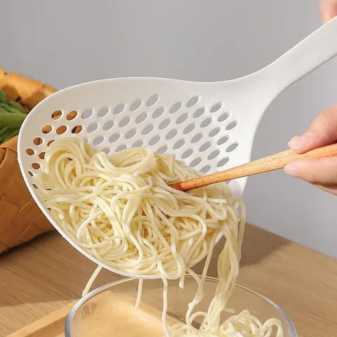 Large Kitchen Slotted Spoon Heat Resistant Long Handle Skimmer For Noodles Dumplings Deepened Strainer Spoon With Hook