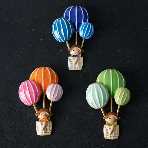 Cute Cartoon Hot Air Balloon Girl Brooch Enamel Alloy Lapel Pin Suit Bag Badge Fashion Jewelry Accessories Gift