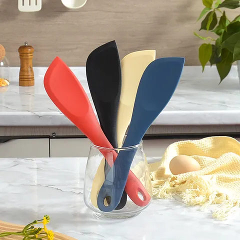 Spatola per Pasticceria in Silicone Tutto Compreso Raschietto per Torte con Bordo Inclinato Senza Cuciture Utensile da Cucina