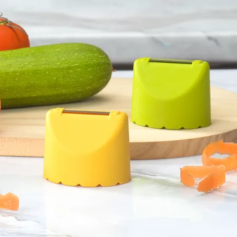 Kitchen Carrot Fruit Peeler Anti-Splash Vegetable Peeling Tool Stainless Steel Blade Plastic Handle Home Kitchen Gadget
