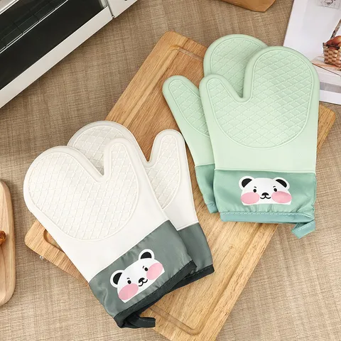 Silicone Heat Resistant Oven Mitts Thickened Non Slip Kitchen Baking Gloves Cute Bear Pattern Baking Pot Holder Kitchen Tool