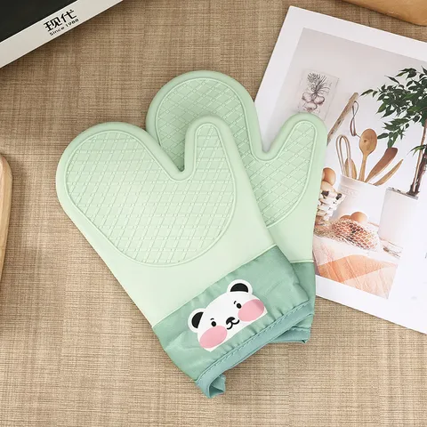 Silicone Heat Resistant Oven Mitts Thickened Non Slip Kitchen Baking Gloves Cute Bear Pattern Baking Pot Holder Kitchen Tool