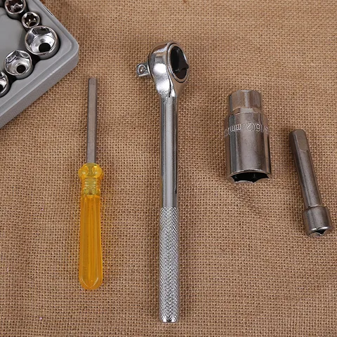 Chrome Vanadium Steel Socket Wrench Hand Tool Kit Car Repair Automotive Tool Box with Ratchet Wrench