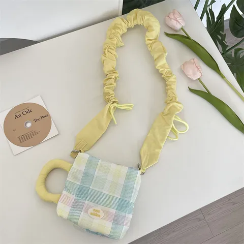 Koreanischer Stil Plaid Wasserbecher Form Umhängetasche Für Damen Niedlich Wolkenfalten Riemen Polyester Kleine Aufbewahrungstasche