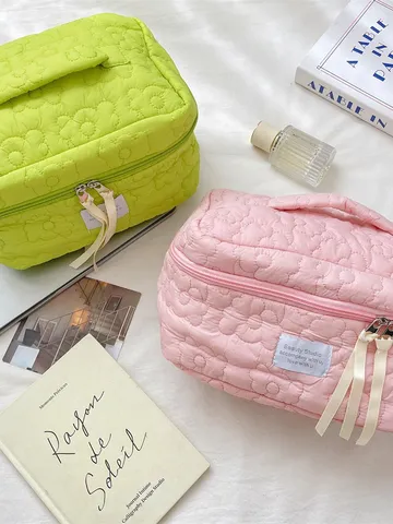 Large Capacity Quilted Flower Cosmetic Bag Macaron Solid Color Travel Makeup Organizer With Ribbon Handle For Women Beauty Studio Bag