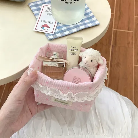 Panier de Rangement en Tissu Organisateur de Bureau avec Bordure en Dentelle Motif Nœud Cœur Petit Bac en Tissu pour Maquillage Papeterie Bijoux