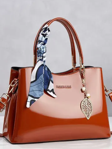 Borsa a Mano da Donna in Vernice alla Moda Tote Bag Capiente con Sciarpa e Ciondolo Borsa a Tracolla Elegante da Donna
