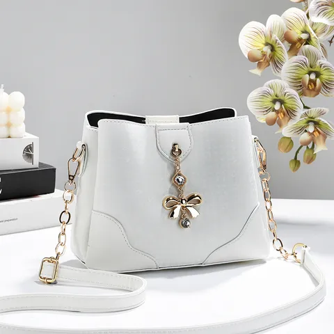 Borsa a Secchiello in Pelle PU Stampata alla Moda da Donna Classica Elegante Borsa a Tracolla Con Ciondolo a Fiocco di Strass Tracolla a Catena Casual