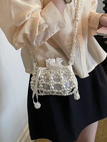 Elegante Damen Handgewebte Perlen Eimertasche Weiß Mode Ausschnitt Perle Tasche Satin Kordelzug Innenfutter Schultertasche