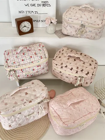 Women Cartoon Bear Quilted Cosmetic Bag Large Capacity Portable Travel Toiletry Bag Makeup Organizer Handheld Polyester Washing Storage Bag