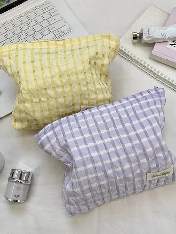 Fresh Plaid Seersucker Cosmetic Bag Portable Travel Toiletry Makeup Pouch Zipper Storage Organizer Handheld Handbag For Women