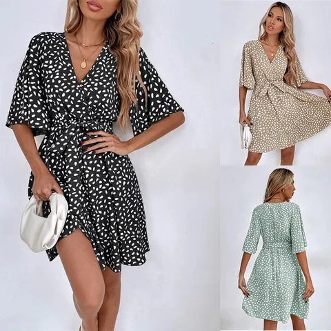 Women's V-Neck Short Sleeve Waist-Cinching Pleated Mini Dress Casual Elegant Floral A-Line Short Dress With Belt