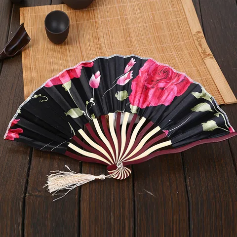 Eventail Pliant de Style Chinois Tissu en Soie Bambou Eventail Main Vintage Floral Imprimé pour Fête Décoration Intérieure Femmes