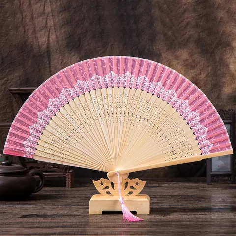 Éventail Pliant Classique Chinois Dentelle Imprimé Floral Os en Bambou Ajouré Éventail Artisanal pour Femmes Avec Gland