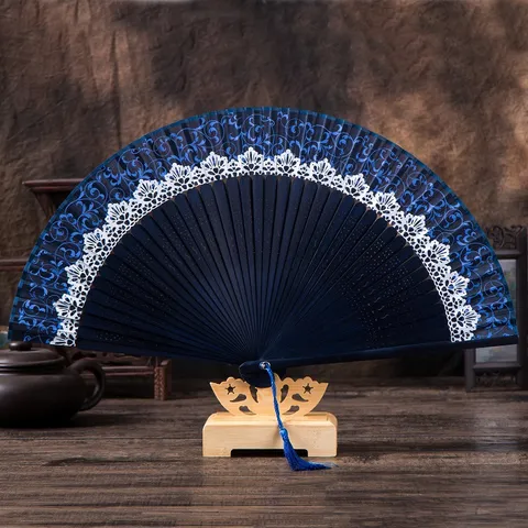 Éventail Pliant Classique Chinois Dentelle Imprimé Floral Os en Bambou Ajouré Éventail Artisanal pour Femmes Avec Gland