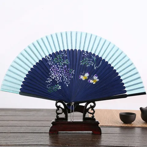 Abanico Plegable Tradicional Chino de Seda Con Varillas de Bambú Flores Pintado por Pulverización Abanico Para Mujeres Enfriamiento Diario y Decoración del Hogar