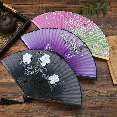 Eventail Pliant de Style Chinois Classique Littéraire Danse Costume Performance Accessoire de Photographie Bambou Et Fibre Chimique Eventail