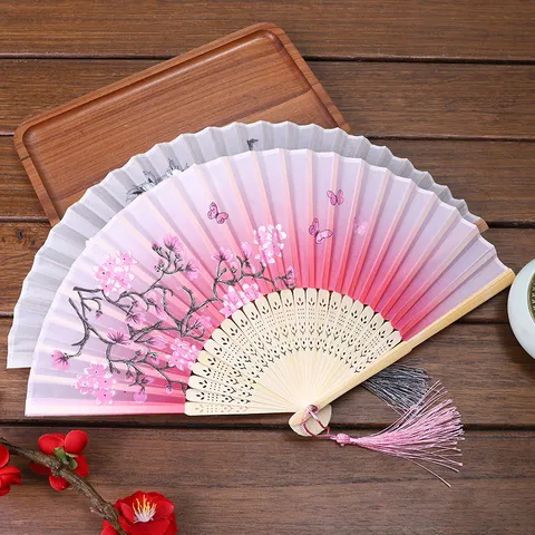Éventail Pliant de Style Ancien en Bambou et Tissu avec Gland pour Danse Hanfu Photographie Décoration de Maison Cadeau