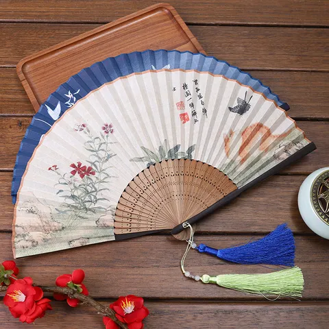 Eventail Pliant Chinois Traditionnel en Tissu de Lin et Côtes en Bambou Avec Gland Imprimé Floral Eventail à Main Oriental Pour Fête