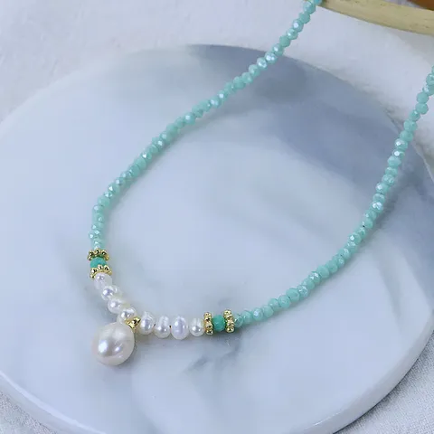 Collier Fait à la Main en Perles d'Eau Douce et Perles de Verre Glacé pour Femmes Design de Niche Choker Vert Menthe Bijoux