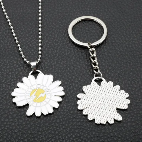 Moda Coreana Aleación Margarita Flor Colgante Collar Y Llavero Conjunto Lindo Girasol Símbolo de Paz Joyería Regalo