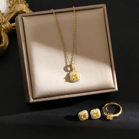 Collar de Cubo de Cristal Amarillo de Plata de Ley S925 para Mujer Cadena de Clavícula de Strass Dorado Anillo Pendientes Set